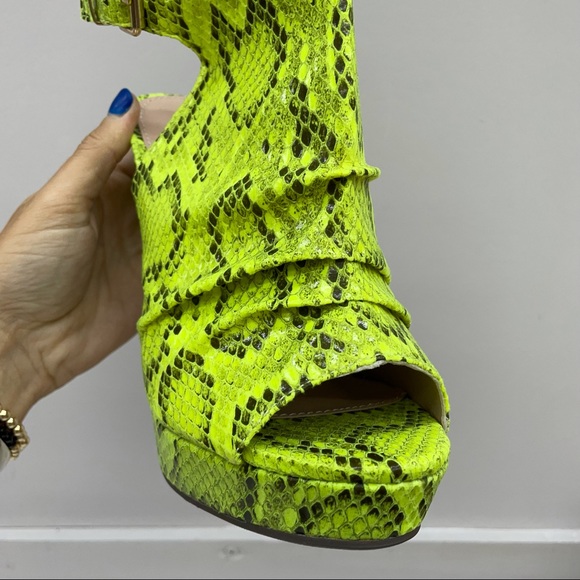 Lime snake stiletto - Picture 4 of 7